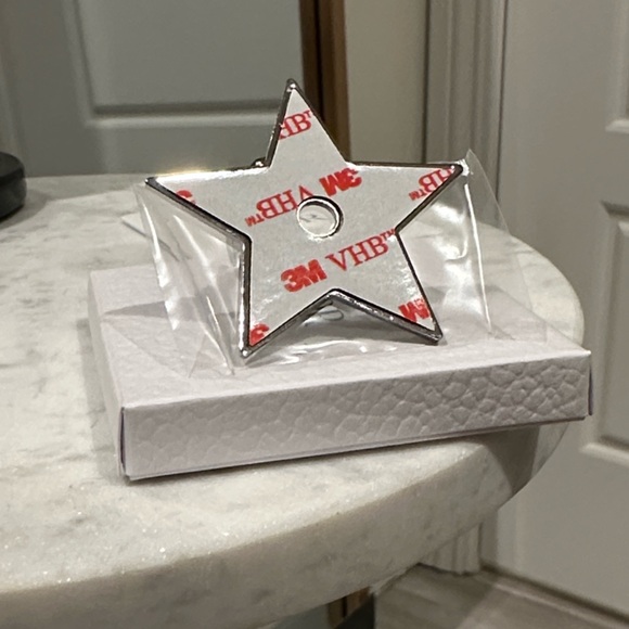 Dior Metallic Star Keyring - Picture 5 of 7